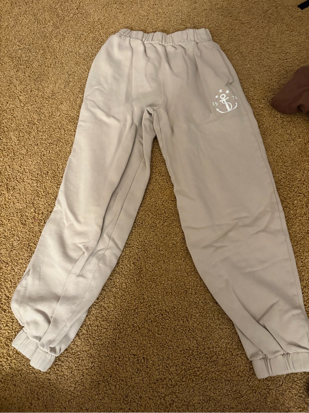 Hollister Tan Neutral Gray Anchor cuffed Sweatpants